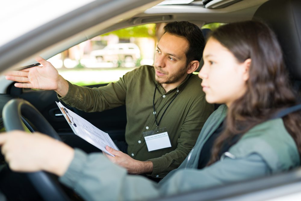 Can You Become a Driving Instructor With an Automatic Licence?